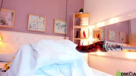 Snapshot of emi_sary chatting on 01-31-25, 11:56 Emily Sarai online show from 01-31-25, 11:56