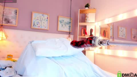 Snapshot of emi_sary chatting on 02-01-25, 11:58 Emily Sarai online show from 02-01-25, 11:58