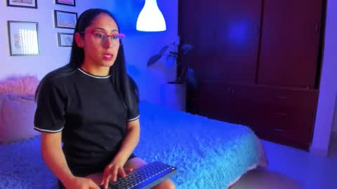 Emi online show from 02-26-26, 03:05