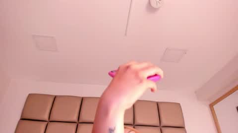 EMILY ROBERTS online show from 01-14-25, 07:11