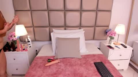 EMILY ROBERTS online show from 01-16-25, 06:59