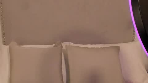 EMILY ROBERTS online show from 11-10-25, 03:05