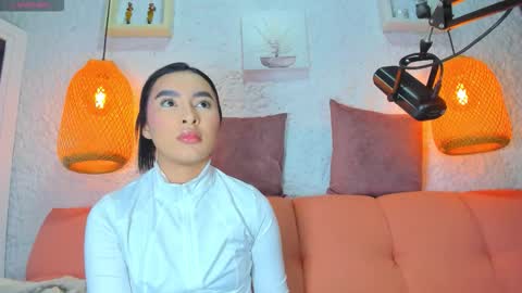 Emily online show from 09-11-25, 12:05