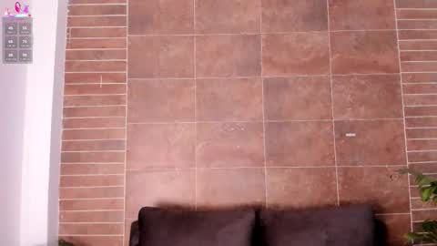 Snapshot of emiily_smile chatting on 02-11-26, 11:59 Emily online show from 02-11-26, 11:59