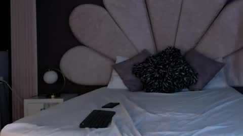 Emily  online show from 04-22-26, 02:47