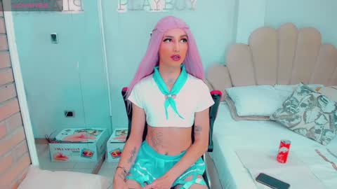 EmillySaenz online show from 12-10-24, 09:54