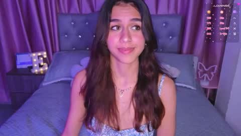 Snapshot of emiiscoot_1 chatting on 11-14-25, 12:09 Emily online show from 11-14-25, 12:09