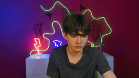 emil_lucky online show from 04-22-26, 06:53