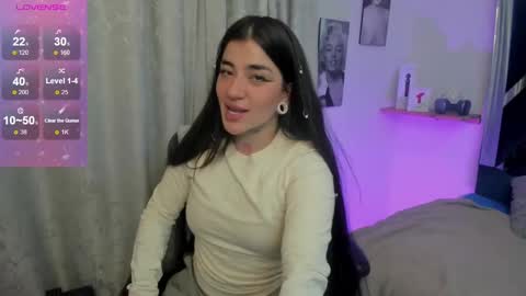 Snapshot of emilayton_ chatting on 12-19-24, 03:51 emilayton_ online show from 12-19-24, 03:51