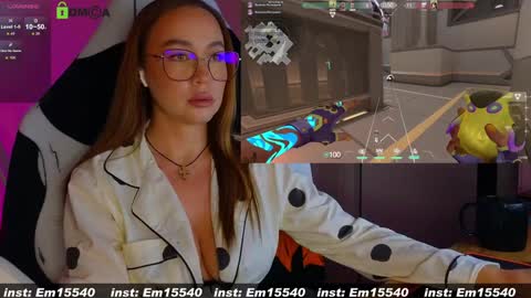 Snapshot of emili1_bc chatting on 01-31-25, 02:07 Emili online show from 01-31-25, 02:07