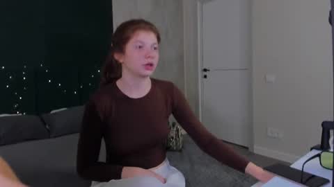 Emilia online show from 06-15-26, 01:19