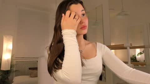 emilia_dream online show from 01-27-25, 02:57