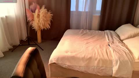 emilia_dream online show from 09-11-25, 03:12