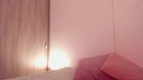 Snapshot of emilia_ghendle chatting on 01-02-25, 04:46 Emilia Big Boobs online show from 01-02-25, 04:46