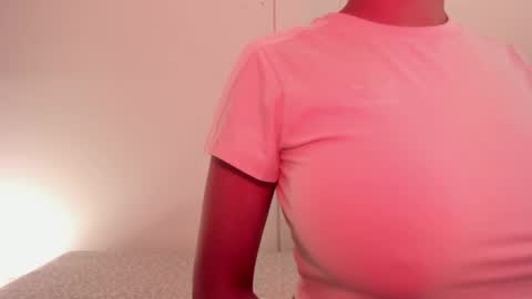 Snapshot of emilia_ghendle chatting on 01-03-25, 02:08 Emilia Big Boobs online show from 01-03-25, 02:08