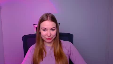 Snapshot of emilia_ilia chatting on 02-11-25, 06:08 Emilia online show from 02-11-25, 06:08