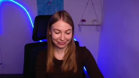 Emilia online show from 11-05-25, 06:46