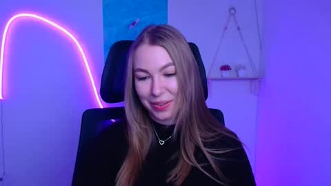 Emilia online show from 12-23-25, 06:33