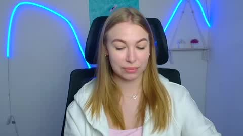 Emilia online show from 07-07-26, 06:47