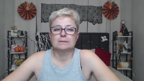 EmiliaGree online show from 10-25-25, 05:15