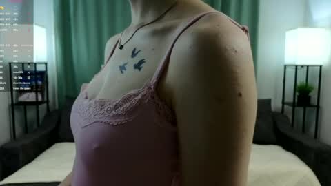 Emma online show from 04-25-26, 03:20