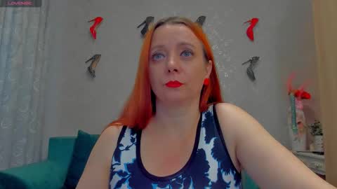 Emiliana online show from 10-17-25, 11:46