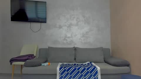 Emiliana online show from 04-24-26, 10:18