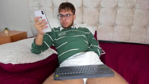 Emi  online show from 03-10-26, 01:05