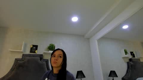 EmiliaRose online show from 11-01-25, 08:33