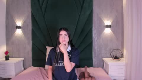 Emilie online show from 04-15-26, 11:28