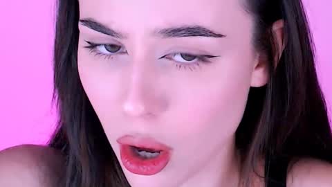 Snapshot of emilieliot chatting on 02-12-26, 07:42 Emily online show from 02-12-26, 07:42