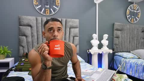 Emilio online show from 05-20-26, 10:54