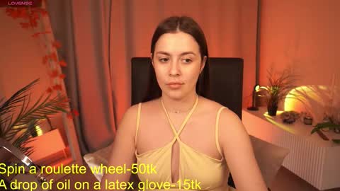  Emiliya  online show from 11-28-25, 01:25