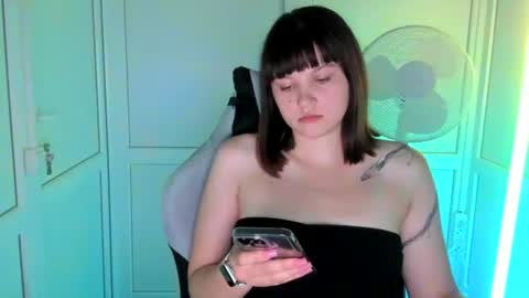 Emmi online show from 07-02-26, 04:07
