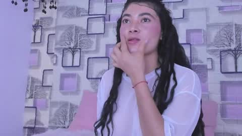 Snapshot of emilly_duque chatting on 05-09-26, 03:45 Emilly online show from 05-09-26, 03:45