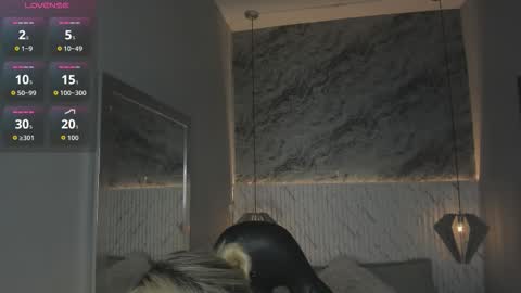 emilly_mell online show from 12-22-25, 11:40