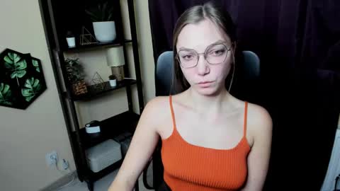 Emilly online show from 02-19-25, 06:32