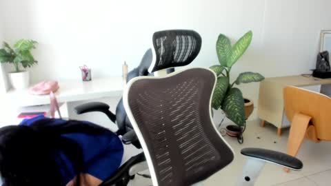 Emilly  online show from 11-07-25, 01:22