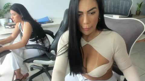 Emilly  online show from 04-10-26, 03:17