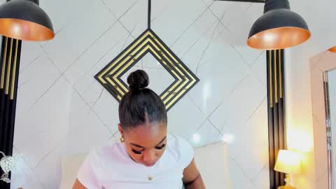 Emilly online show from 12-20-25, 12:45