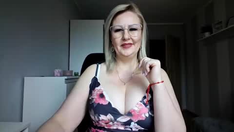 EmillyLove online show from 03-30-26, 08:04