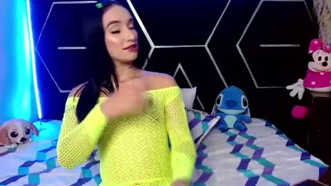 Snapshot of emillystonex chatting on 06-23-26, 05:00 emillystonex online show from 06-23-26, 05:00