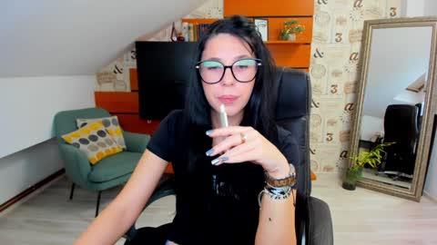 EmillyTaylor online show from 12-04-24, 05:05