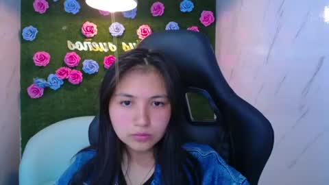 emiluna_a online show from 06-12-26, 10:52