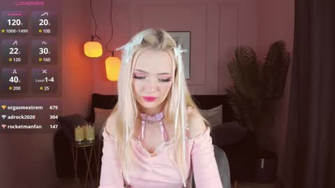 Snapshot of emily_air chatting on 01-02-25, 04:09 Emily online show from 01-02-25, 04:09