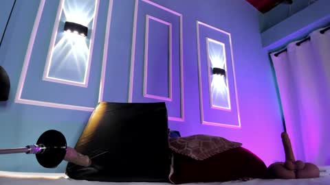 Snapshot of emily_ariaszc chatting on 02-05-25, 12:06 Emily online show from 02-05-25, 12:06