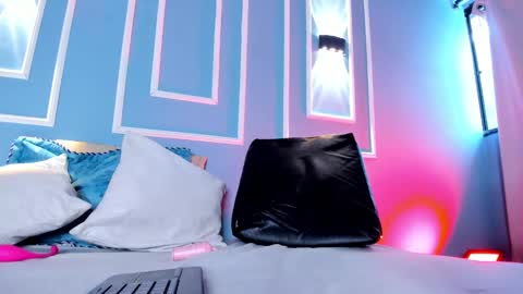 Snapshot of emily_ariaszc chatting on 03-06-25, 03:13 Emily online show from 03-06-25, 03:13