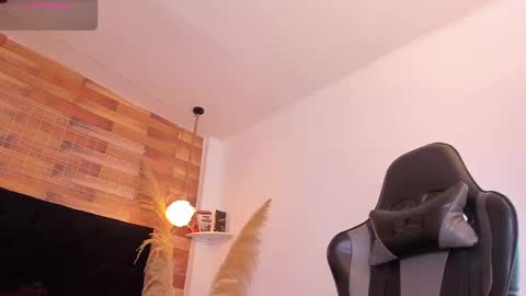 emily_brown04 online show from 11-23-25, 02:06