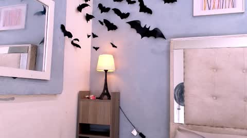 emily_castillo1_ online show from 11-17-25, 03:23