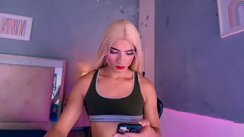 emily_castillo1_ online show from 07-08-26, 04:50